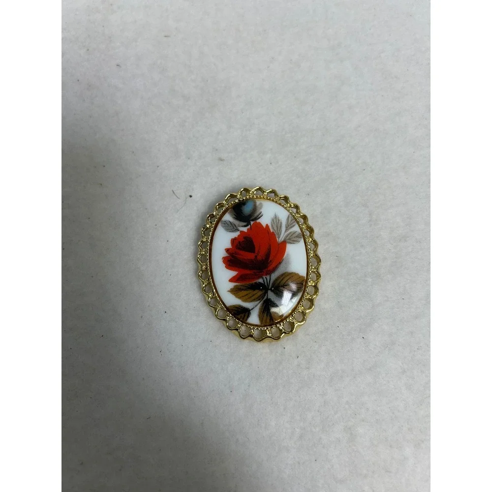 Cottagecore‎ Women Vintage Gold Red Rose Floral Porcelain Oval Brooch Pin
